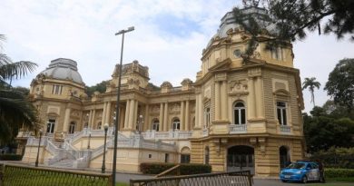 Pente-fino faz Estado do Rio suspender mais de 21 mil salários Pente-fino faz Estado do Rio suspender mais de 21 mil salários