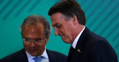 Guedes afirma que pega um avião e ‘vai morar lá fora’ se Congresso aprovar ‘reforminha’ Guedes afirma que pega um avião e ‘vai morar lá fora’ se Congresso aprovar ‘reforminha’