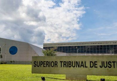 Nova Lei de Licitações não restringe alcance de suspensão do direito de licitar aplicada sob a lei antiga, decide STJ
