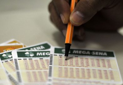 Mega-Sena pode pagar R$ 230 milhões neste sábado Mega-Sena pode pagar R$ 230 milhões neste sábado