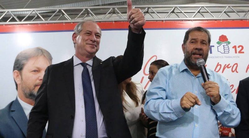 Ciro Gomes e Carlos Lupi no evento que confirmou a pre candidatura de Ciro a Presidencia em marco