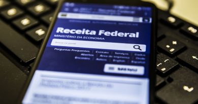 Receita paga nesta quinta terceiro lote de restituição do IR de 2025