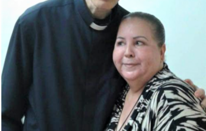 1 padre marcelo rossi e a escritora izaura garcia 9707357