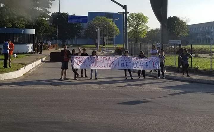 4a457239 6586 4b08 a203 3afba4b4c01e