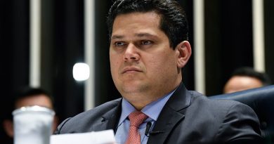 Após derrubar proposta do IOF, Alcolumbre diz que ‘derrota do governo foi feita a várias mãos’
