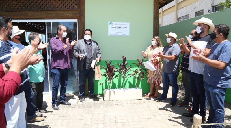 Prefeita inaugura reforma e ampliacao do Espaco do Produtor Wagner Fraga ASCOM SFI 2 1536x1024 min