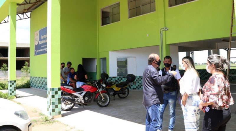 Prefeita vistoria intervencoes no Terminal Rodoviario Wagner Fraga ASCOM SFI 3 1024x790 1