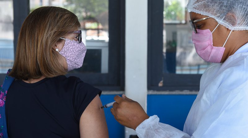 vacina Easy Resize.com 3