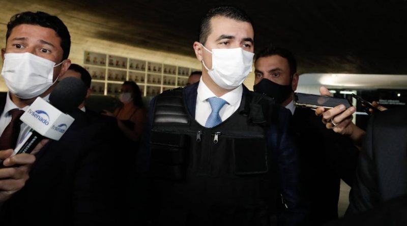 x93581748 PA Brasilia BSB 25 06 2021 Sessao da CPI da Pandemia na foto de colete o Deputado Luis Mira.jpg.pagespeed.ic .QXtmPWbp7t