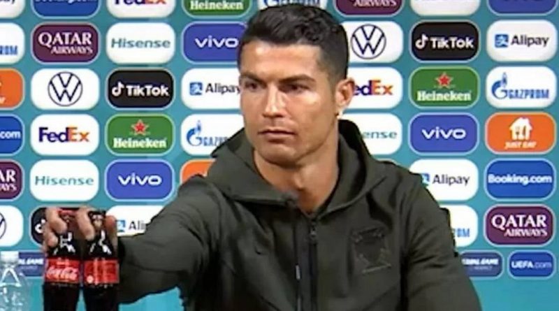 xcr7 agua.jpg.pagespeed.ic .59aARlFUZn