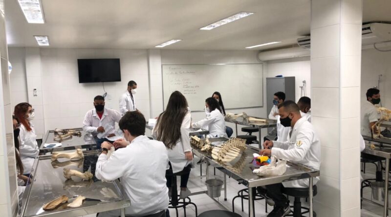 Estacio Campos dos Goytacazes Curso de Medicina Veterinaria