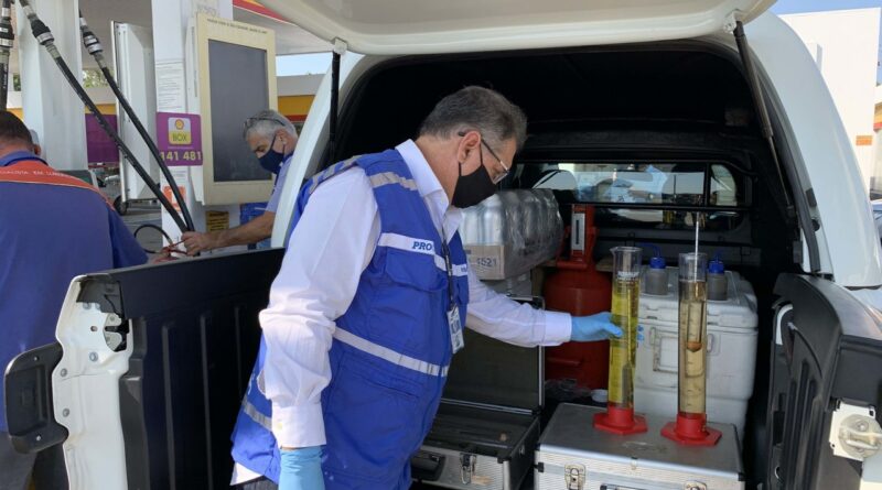 18566Procon RJ fiscaliza postos de combustiveis Easy Resize.com