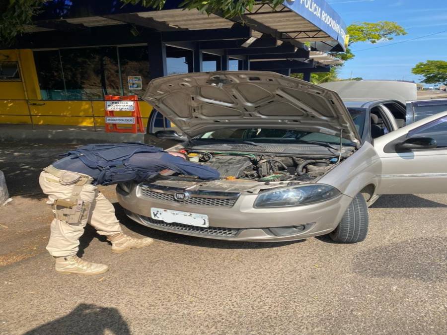 Carro com registro de furto é recuperado no Bairro Siena em Cascavel