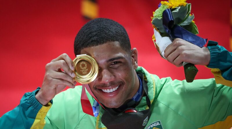 hebert conceicao boxe toquio ouro no olho