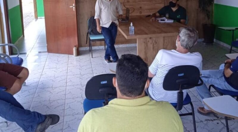 269b36e876e375e05083f78293992209 XL