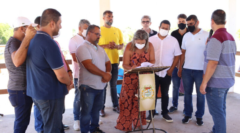 1eca156427374c8abf4738e42b464eef XL