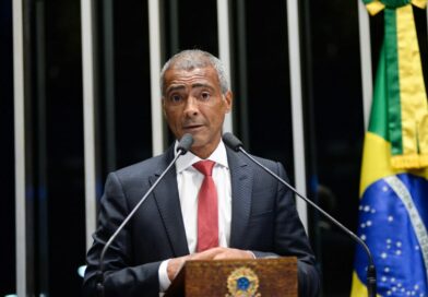 Senador Romário é condenado a pagar indenização de R$ 2 milhões por fraudar dívida com empresa