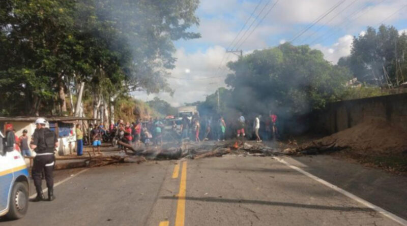 MANIFESTACAO RJ158 533x360 Easy Resize.com