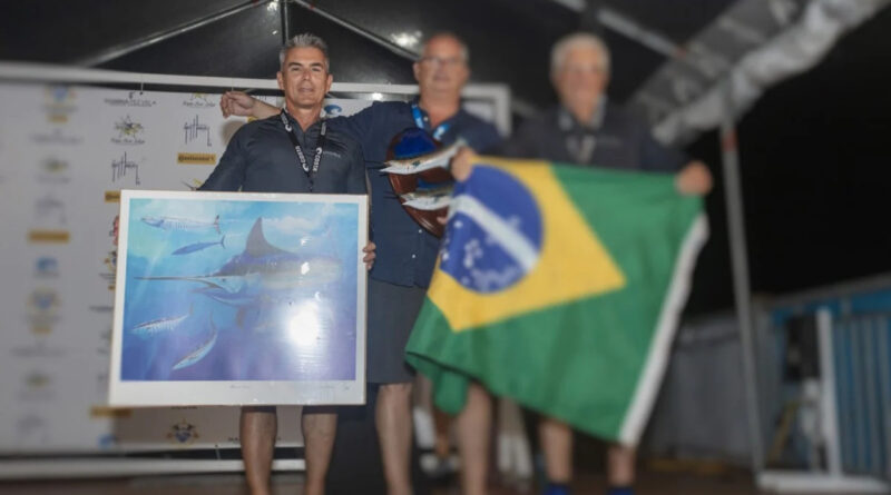 1 rogerio pesca 25180030 1 Easy Resize.com