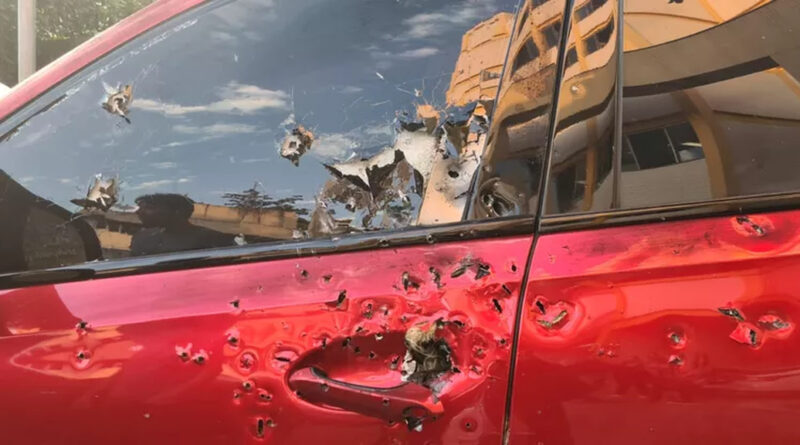 carro bmw1 Easy Resize.com