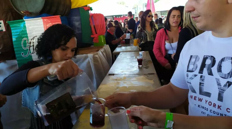 festa do vinho de varre sai Easy Resize.com