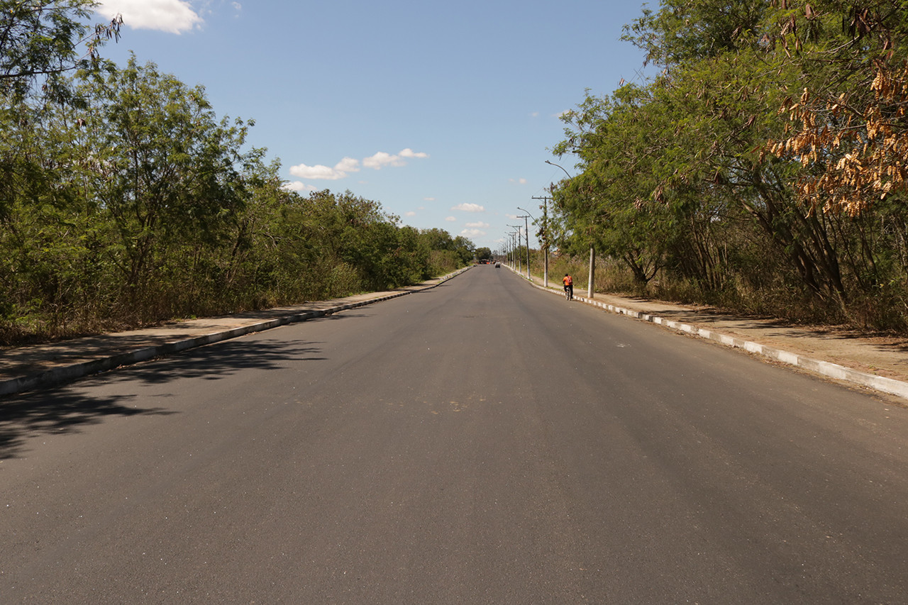 Asfaltamento de trecho da Av. Raul Abott Escobar já concluído - Tribuna NF