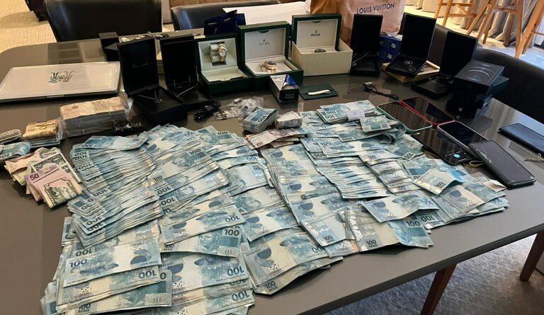 46124268 e710 46c9 8a58 0a39892c6bcc