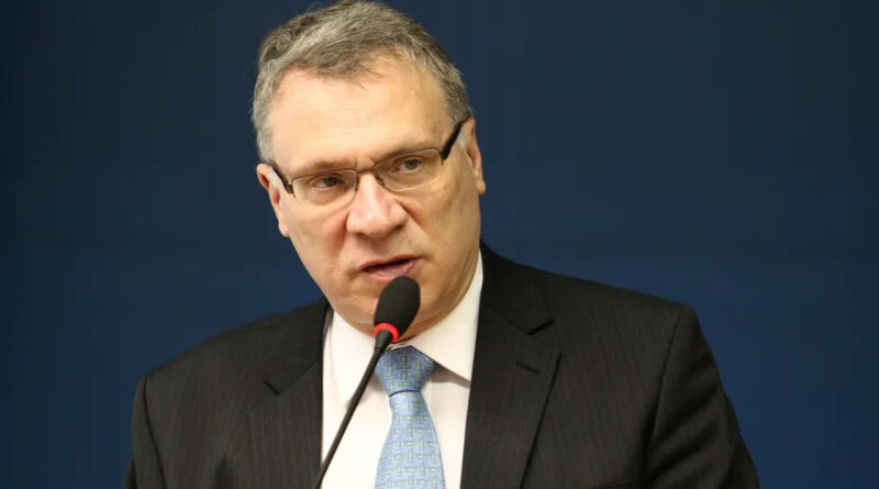 57743577 brasil brasilia bsb df 10 05 2016 impeachment o ministro da justica eugenio aragao ao p Easy Resize.com