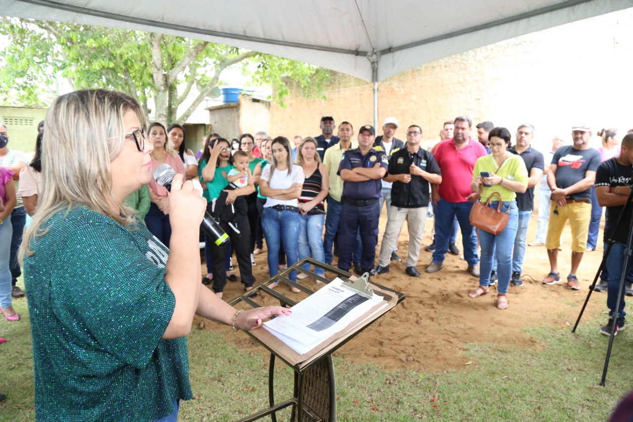 Prefeita de SFI anuncia reforma da UBS de Guaxindiba e entrega carro 0km para ESF