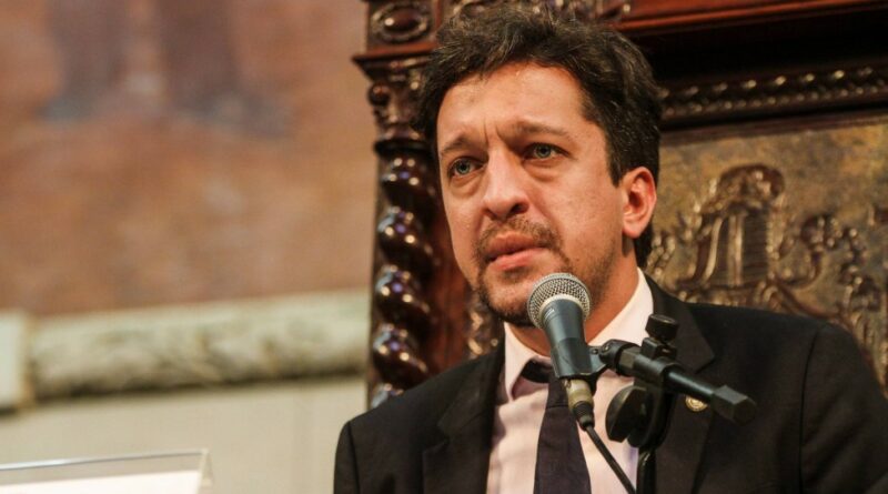 delegacia aguarda versao do deputado gustavo schmidt sobre confusao
