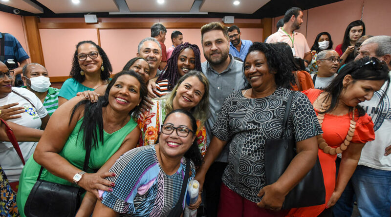 with 209190 Easy Resize.com