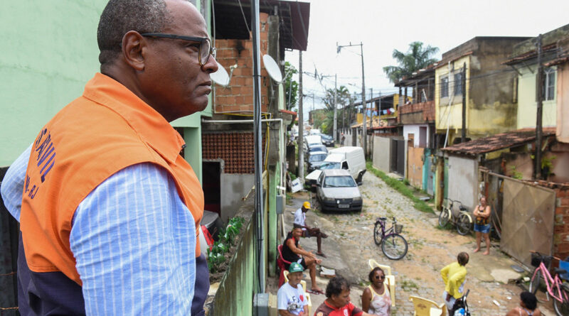 with 209831 Easy Resize.com