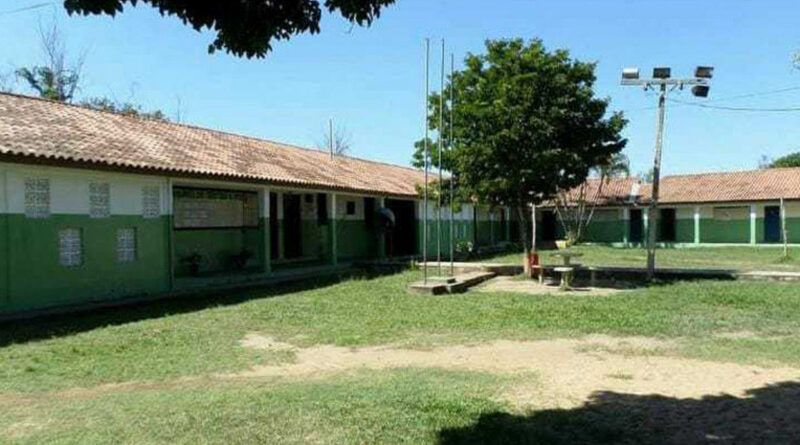 with 210977 Easy Resize.com