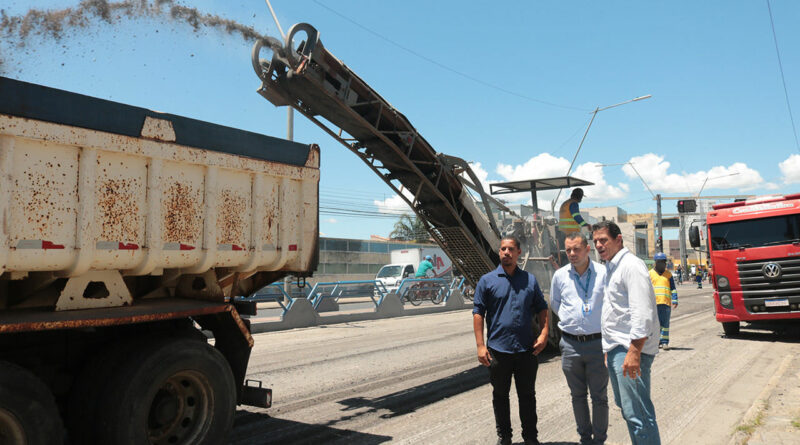 with 211052 Easy Resize.com