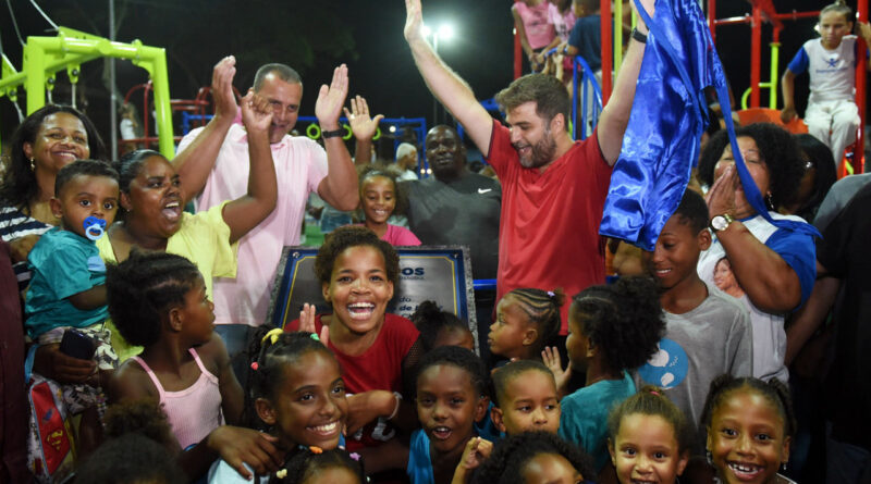 with 211160 Easy Resize.com