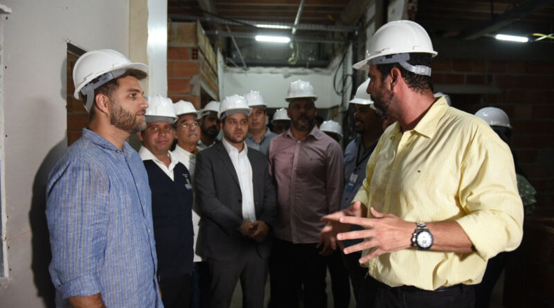 with 212077 Easy Resize.com