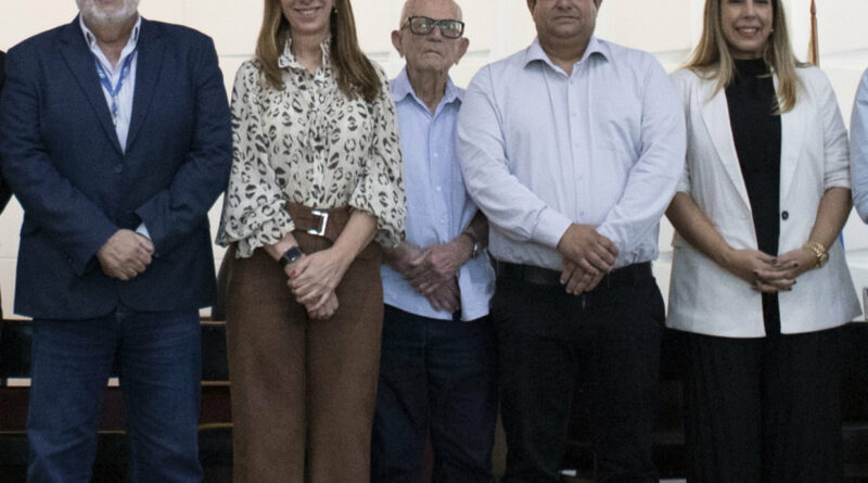 d65885a0515f97e5177077dfca6ecc57 XL Easy Resize.com