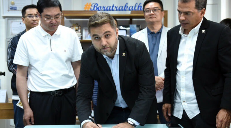 with 213679 Easy Resize.com