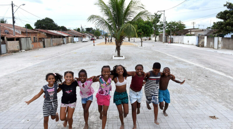 with 214137 Easy Resize.com