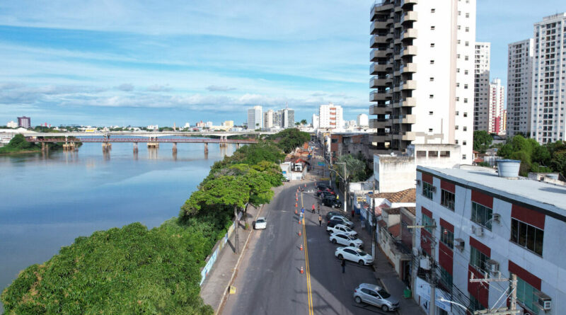 with 214251 Easy Resize.com