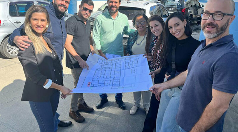 with 215052 Easy Resize.com