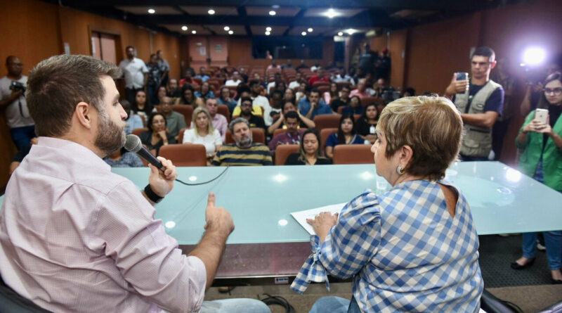 with 215892 Easy Resize.com