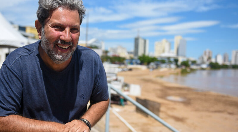 with 215896 Easy Resize.com