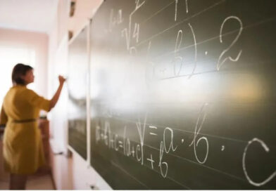 Senado aprova piso de R$ 5.130 para professores e nova regra de reajuste
