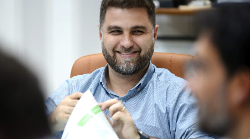 with 216606 Easy Resize.com