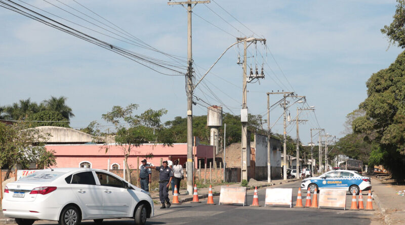 with 216720 Easy Resize.com