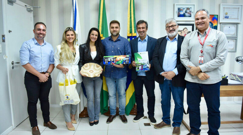 with 216826 Easy Resize.com