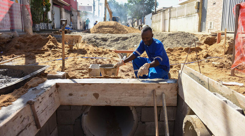 with 217446 Easy Resize.com