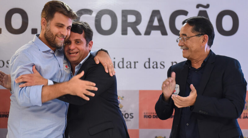 with 218634 Easy Resize.com