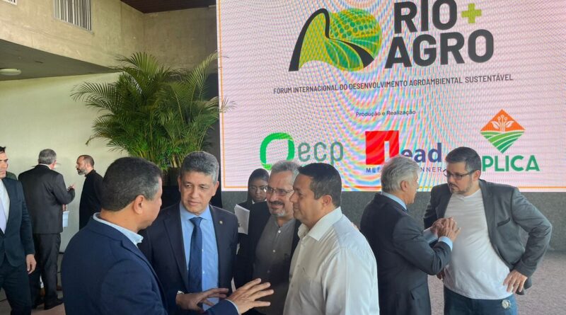 Lancamento RioAgro ASCOM SFI Julio Cesar Barreto 4 Easy Resize.com